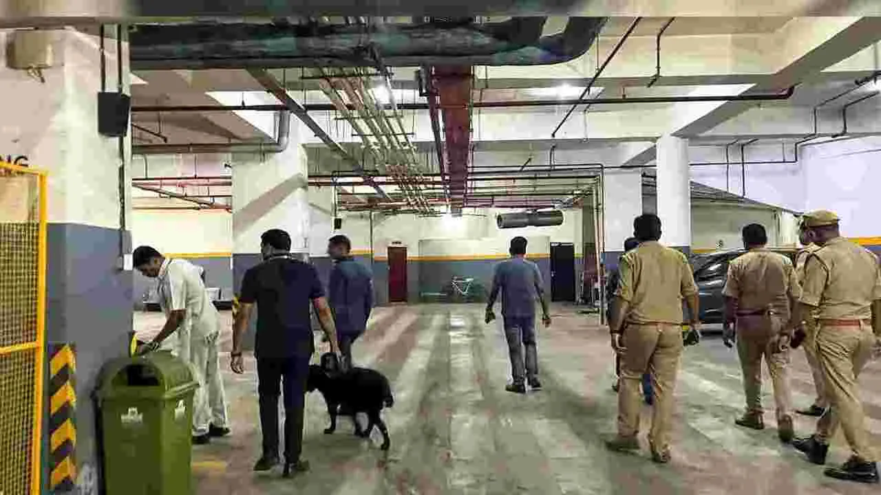 Tirupati Bomb Threat: తిరుపతికి ఉగ్ర బెదిరింపులు.. విస్తృత తనిఖీలు