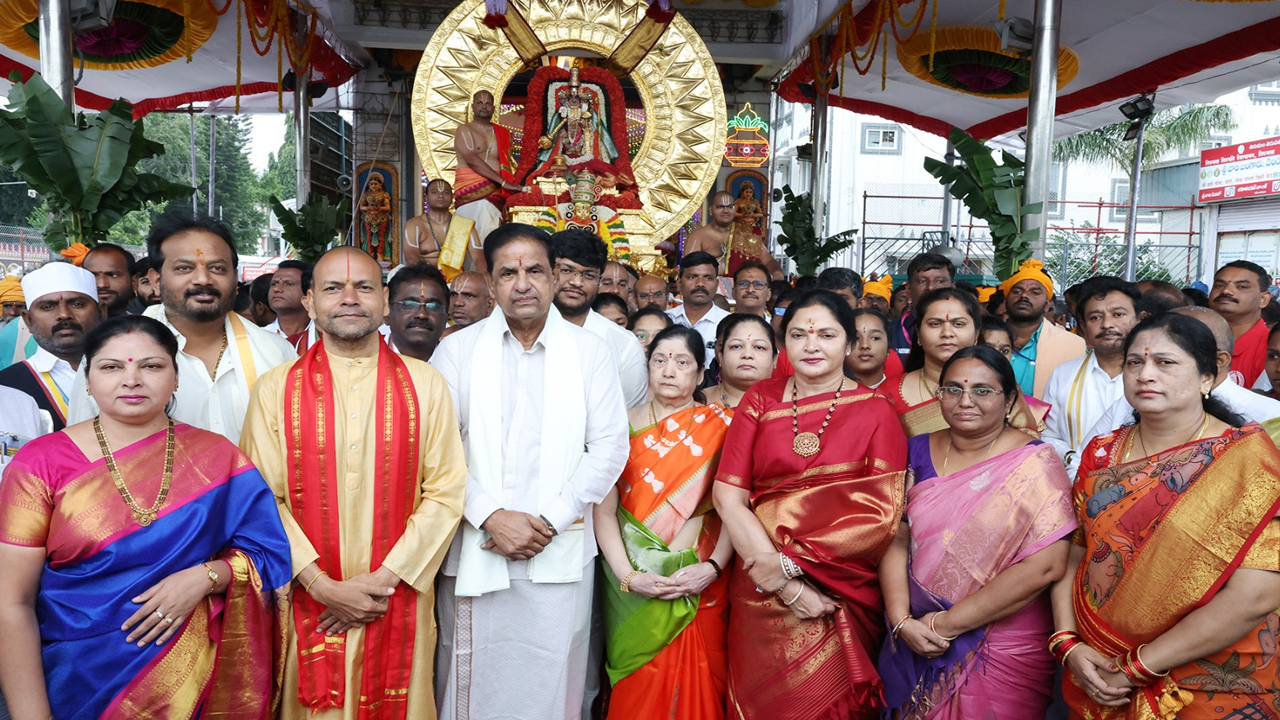 తిరుమల శ్రీవారి బ్రహ్మోత్సవాలు..శోభాయమాన స్నపన తిరుమంజనం