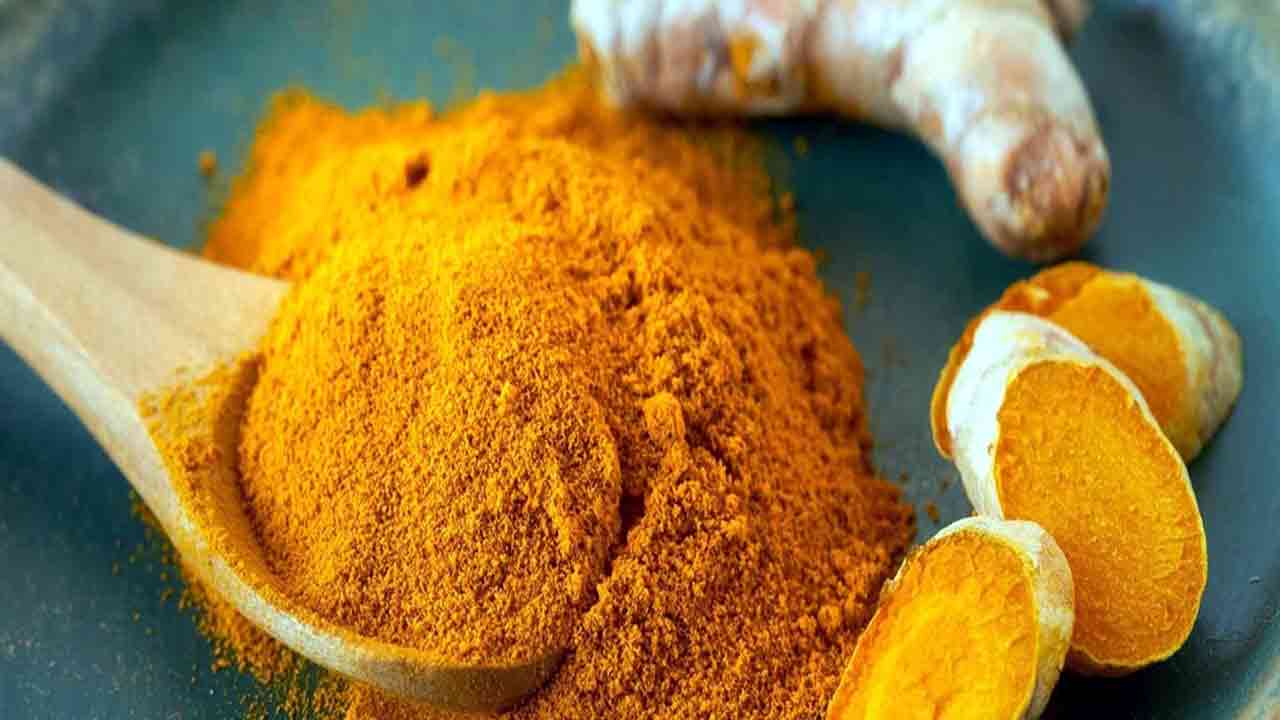 Health Tips: రక్తంలో చక్కెర స్థాయిలను అదుపులో ఉంచే.. 6 సహజ పదార్థాలివే.. 