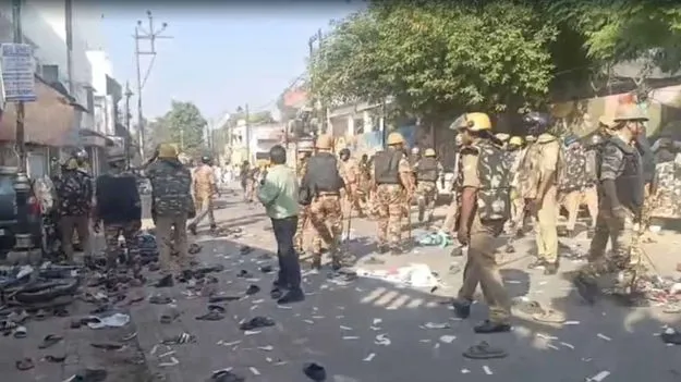 I Love Muhammad Row: ముదిరిన వివాదం.. బరేలిలో ఘర్షణలు, పోలీసుల లాఠీచార్జి