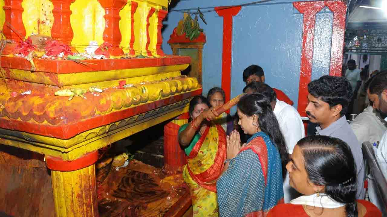 Vijayanagara Utsavalu: వైభవంగా విజయనగర ఉత్సవాలు ప్రారంభం