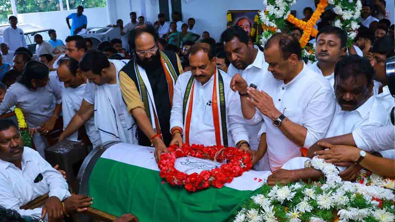 Damodar Reddy: ప్రభుత్వ అధికార లాంఛనాలతో దామోదర్‌రెడ్డి అంత్యక్రియలు.. పలువురు ప్రముఖుల నివాళి