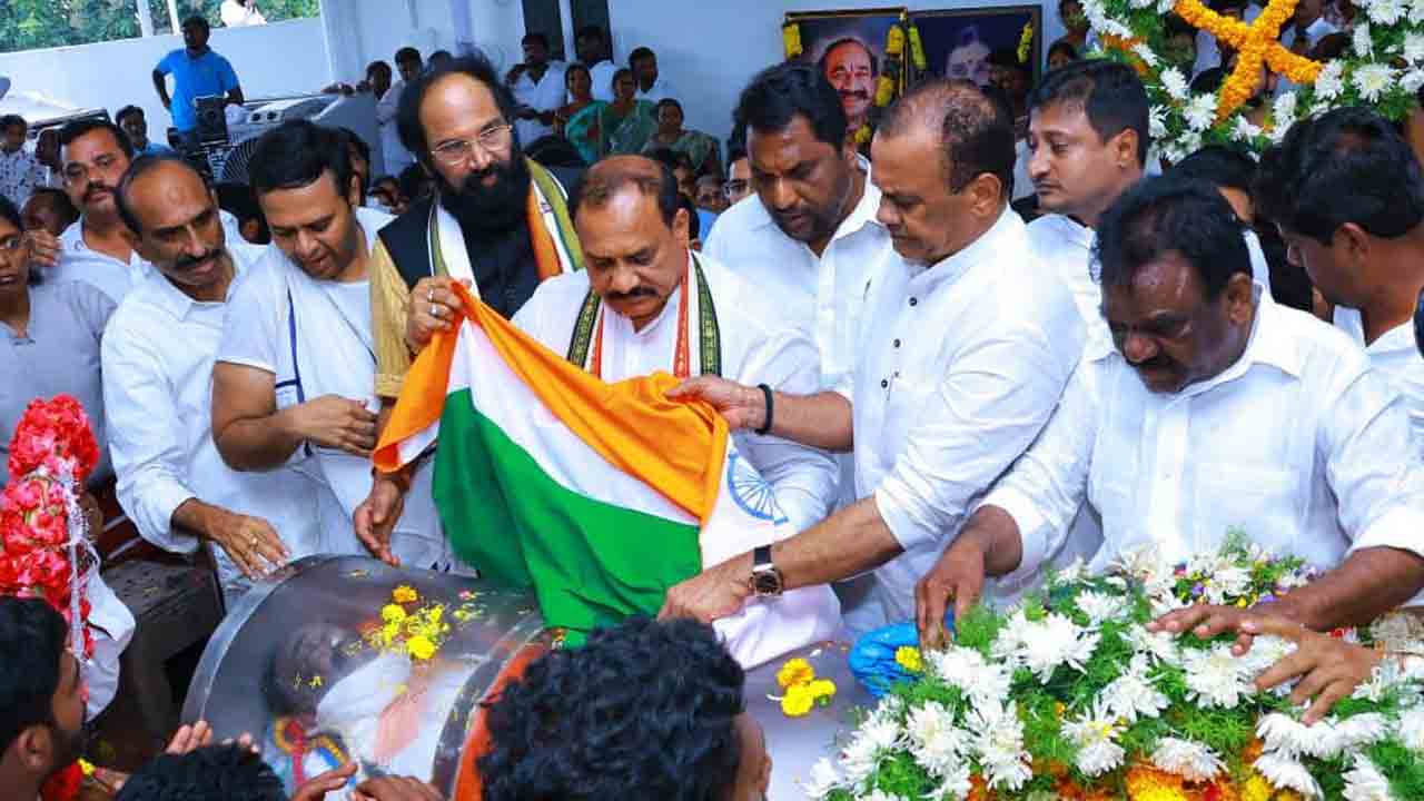 Damodar Reddy: ప్రభుత్వ అధికార లాంఛనాలతో దామోదర్‌రెడ్డి అంత్యక్రియలు.. పలువురు ప్రముఖుల నివాళి