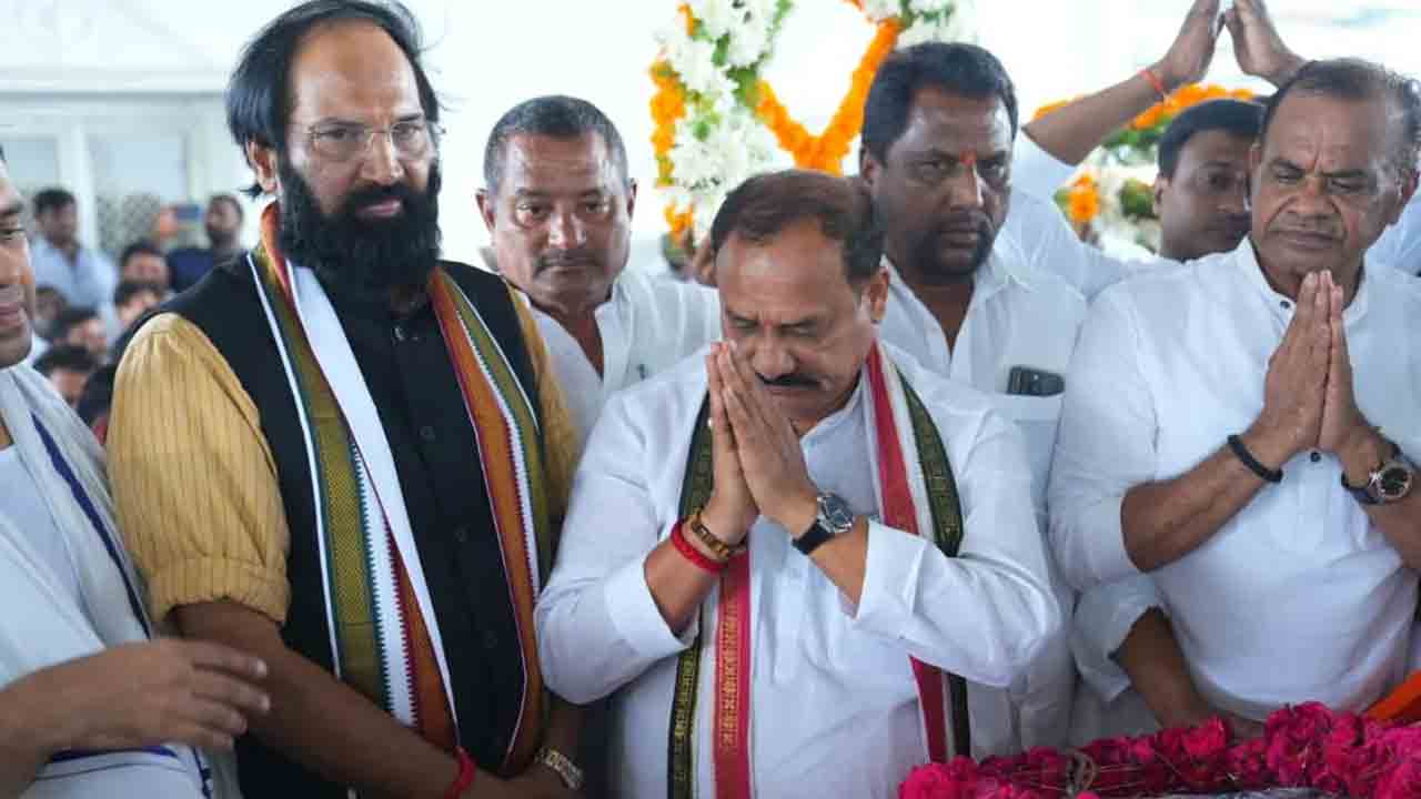 Damodar Reddy: ప్రభుత్వ అధికార లాంఛనాలతో దామోదర్‌రెడ్డి అంత్యక్రియలు.. పలువురు ప్రముఖుల నివాళి