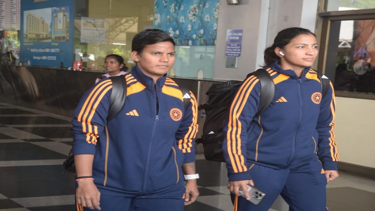 India Womens Cricket Team: పాకిస్తాన్ జట్టును ఓడించి విశాఖ చేరుకున్న భారత మహిళల క్రికెట్ జట్టు