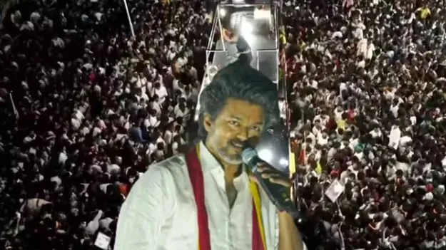 Karur Stampede: విజయ్‌కు చేరువయ్యేందుకు బీజేపీ పావులు.. సమీకరణలు మారనున్నాయా..