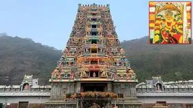 ఇంద్రకీలాద్రిపై గాయత్రీ దేవి అలంకరణలో కనకదుర్గమ్మ