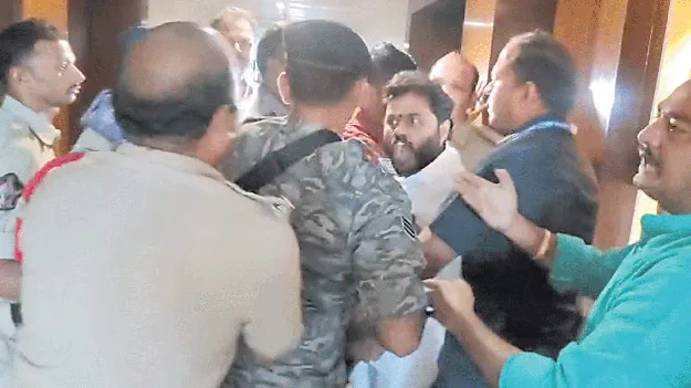 బీసీవై పార్టీ అధ్యక్షుడు రామచంద్రయాదవ్‌ నిర్బంధం