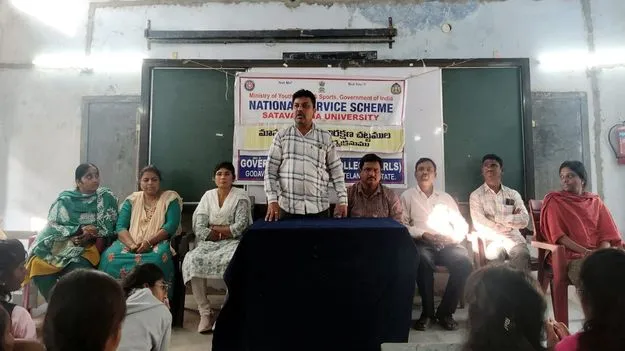 విద్యార్థులు చట్టాలను తెలుసుకోవాలి