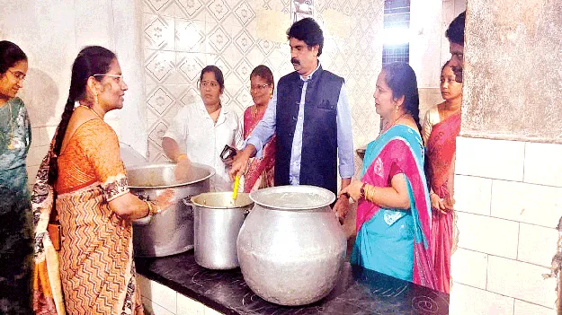 విద్యార్థుల ఆరోగ్యంపై శ్రద్ధ తీసుకోవాలి