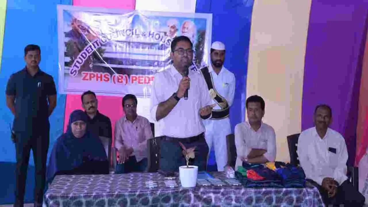 గ్రూపులతో  విద్యార్థుల్లో పోటీత్వం పెరుగుతుంది