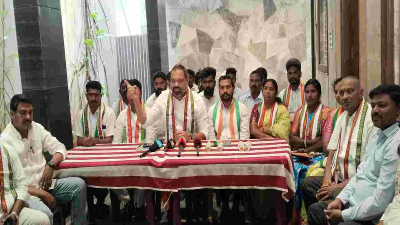 అక్రమ ఇసుక రవాణాకు తెర తీసింది బీఆర్‌ఎస్‌ పార్టీనే