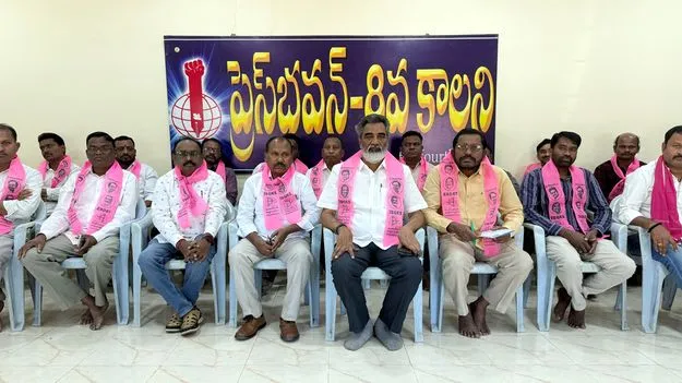 ఆవిర్భావ వేడుకలకు నిధుల్లో కోత సరికాదు