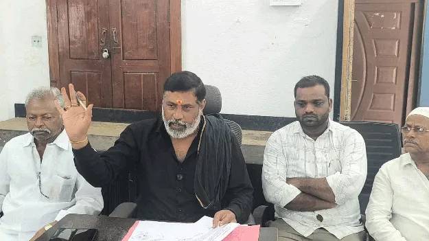 అధికారుల తీరుతో నిధులు వెనక్కి