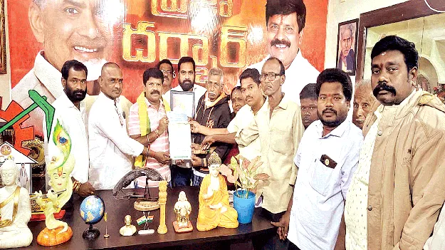 అర్హులందరికీ ఆర్థిక సాయం: ఎమ్మెల్యే