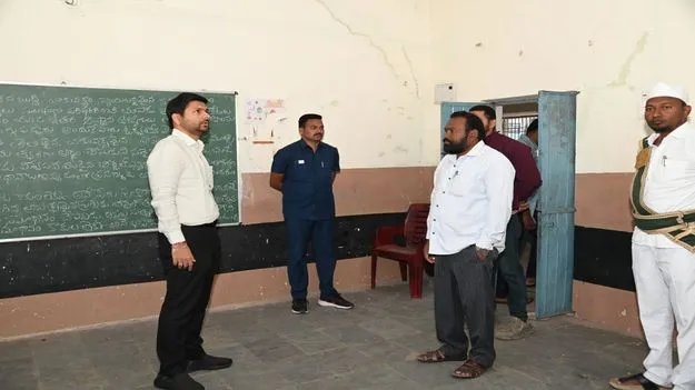 kumaram bheem asifabad- పోలింగ్‌ కేంద్రాల్లో మౌలిక వసతుల కల్పనకు చర్యలు 