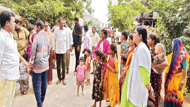 మేం చచ్చాక కాలనీకి వస్తారా...? 