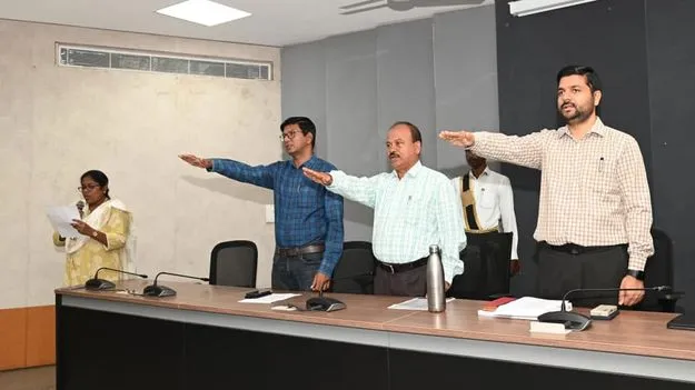 kumaram bheem asifabad- ప్రజాస్వామ్య వ్యవస్థ బలోపేతానికి రాజ్యాంగం అవసరం