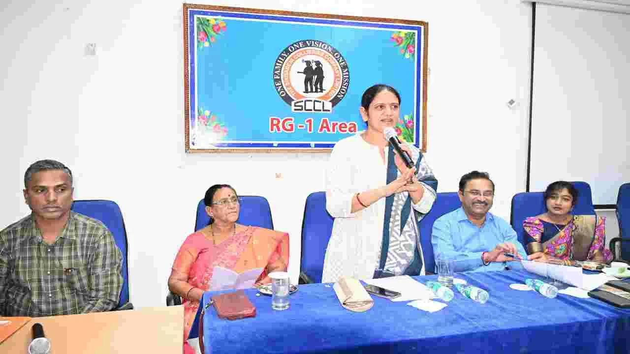 సింగరేణి ఆవిర్భావ వేడుకలను విజయవంతం చేయండి