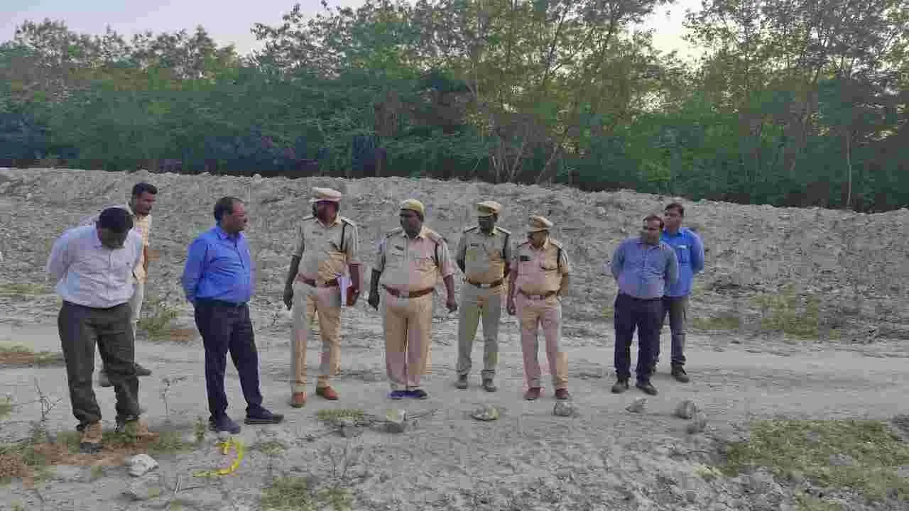 మేడిపల్లి ఓసీపీ ప్రాంతంలో పులి సంచారం