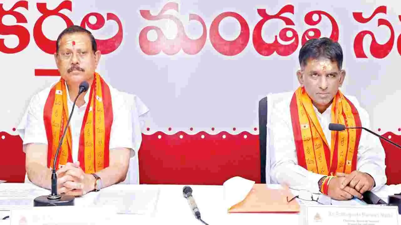    జ్యోతిర్ముడి శివస్వాములకు మాత్రమే స్పర్శదర్శనం 