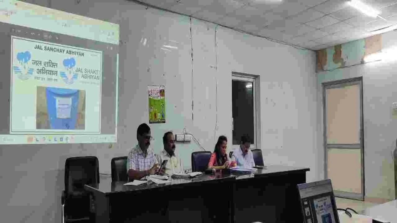 అభివృద్ధి పనులను వేగవంతం చేయాలి