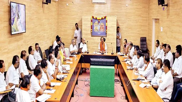 శివరాత్రి బ్రహ్మోత్సవాలకు సిద్ధంకండి: ఈవో