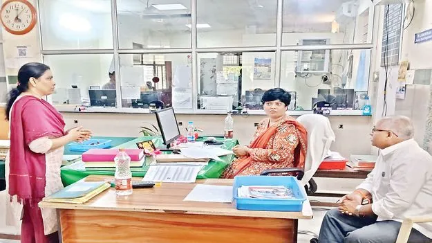 దళారులను ఆశ్రయించొద్దు