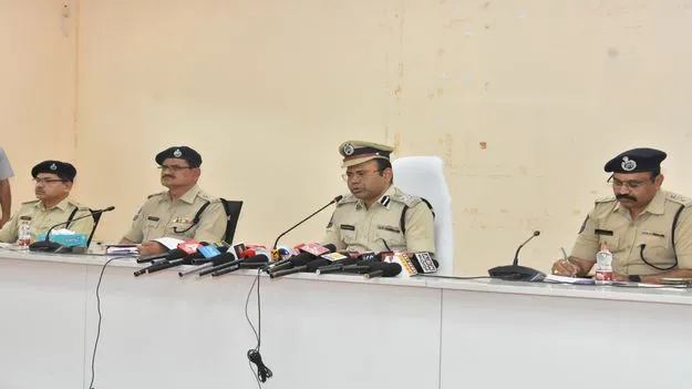 పటిష్టమైన పోలీసింగ్‌తో నేరాలు తగ్గాయి 