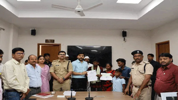 kumaram bheem asifabad- శ్రావణి కుటుంబానికి అండగా ఉంటాం