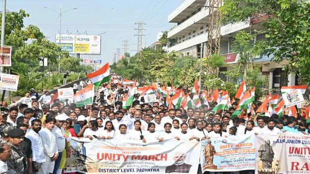 ఉక్కు మనిషికి ఘన నివాళి