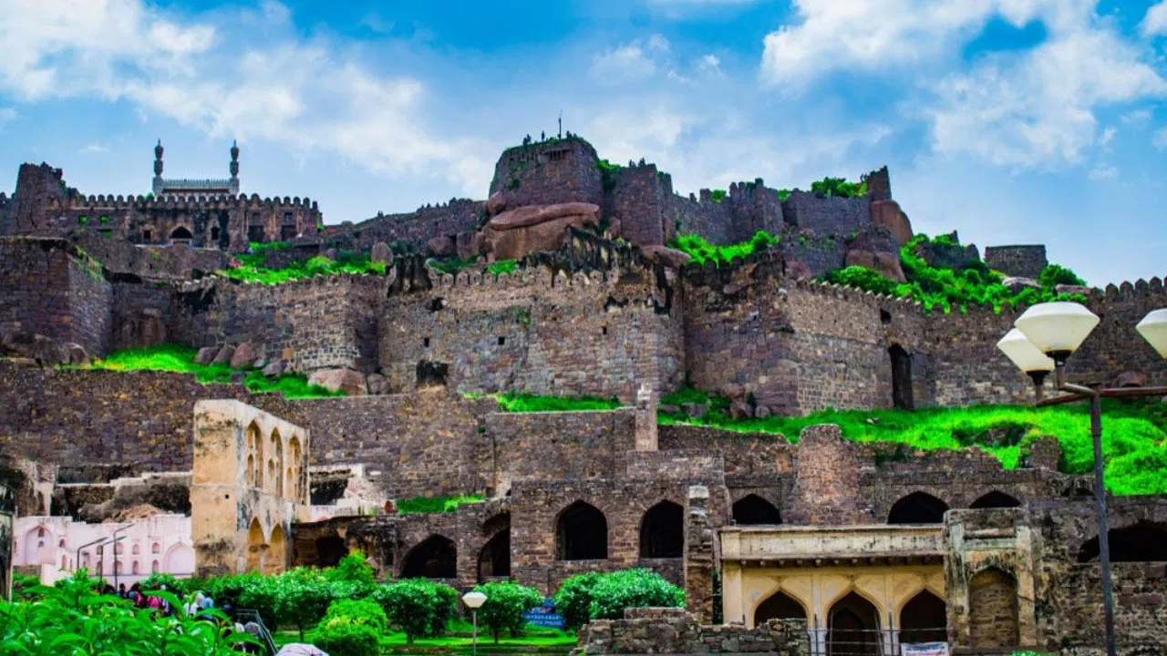 చారిత్రాక కట్టడాలకు ప్రసిద్ధి చెందిన భాగ్యనగరం.. వాటి ప్రస్థానం..