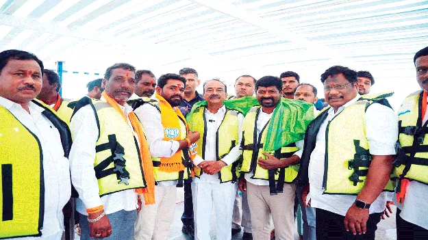 త్వరలో తీగల వంతెన పనులు 