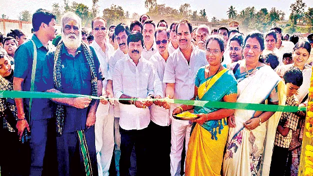 విద్యతోపాటు క్రీడల్లో రాణించాలి