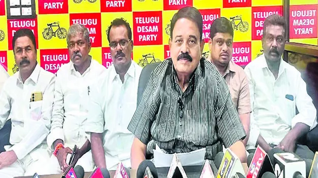 FORMER MINISTER: అభివృద్ధిని ఓర్వలేక శ్రీధర్‌రెడ్డి ఆరోపణలు