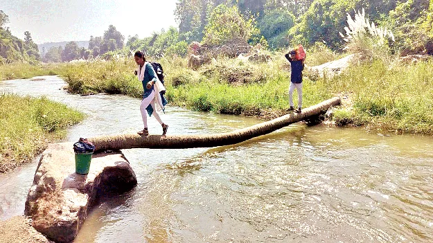 వంతెన.. తప్పనున్న యాతన
