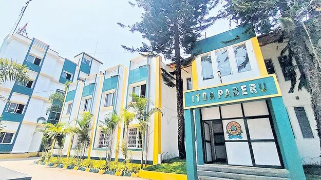 గిరిజన విద్యకు పెద్దపీట 