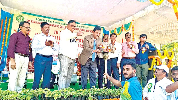 ఉత్సాహంగా..