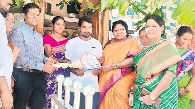 గిరిజనులకు గృహ యోగం 