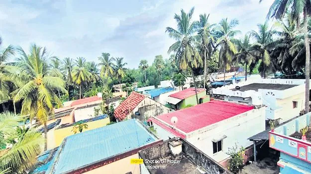 త్రిశంకుస్వర్గంలో సీతపాలెం!