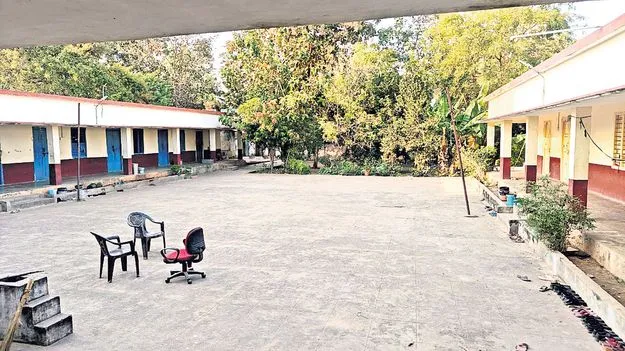 వసతి గృహం ఖాళీ