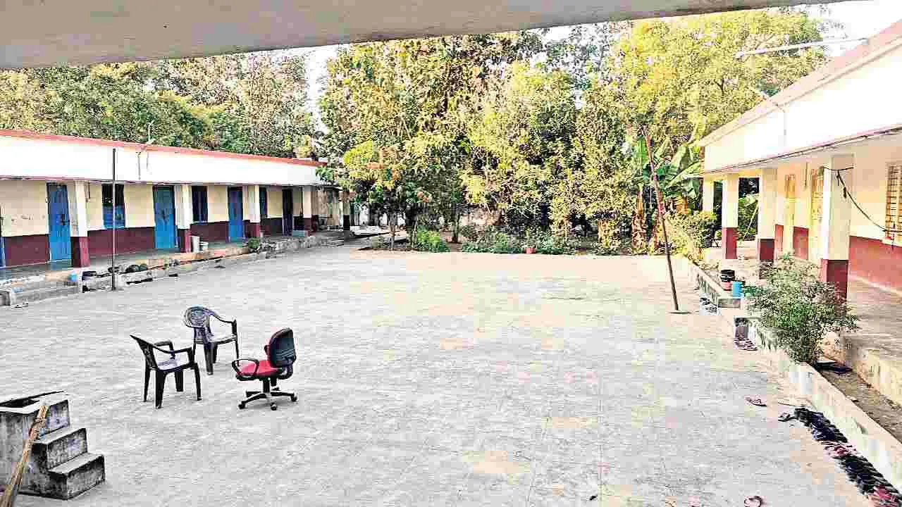 వసతి గృహం ఖాళీ