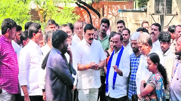 MP :పారిశుధ్య కార్మికులకు అండగా ఉంటాం: ఎంపీ అంబికా