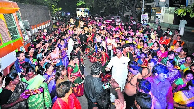 divotional :కన్నుల పండువగా అయ్యప్ప నగరోత్సవం