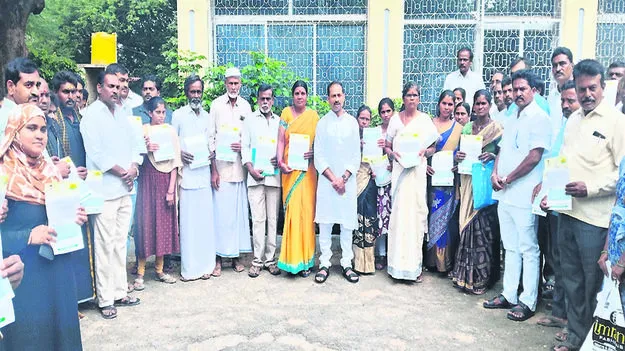 MLA: పేదల వైద్యానికి పెద్ద పీట 