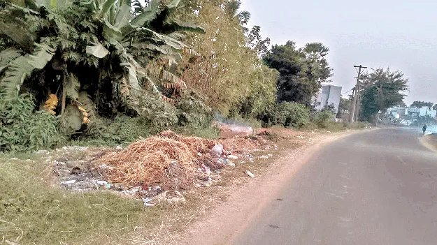 సంకిలిలో గాడితప్పుతున్న పాలన