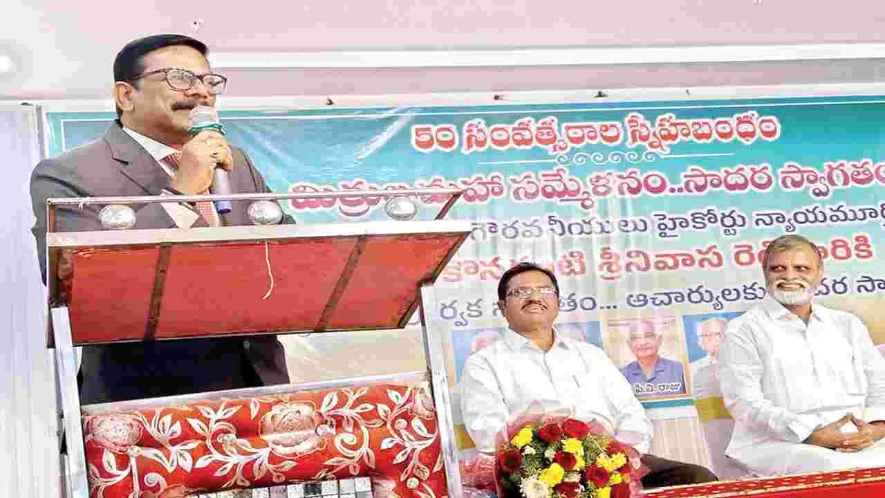 మనం నేర్చుకున్నది ఇతరులకు అందించాలి