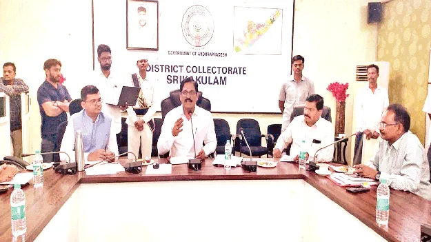 సంక్రాంతికి గుంతల్లేని రోడ్లు