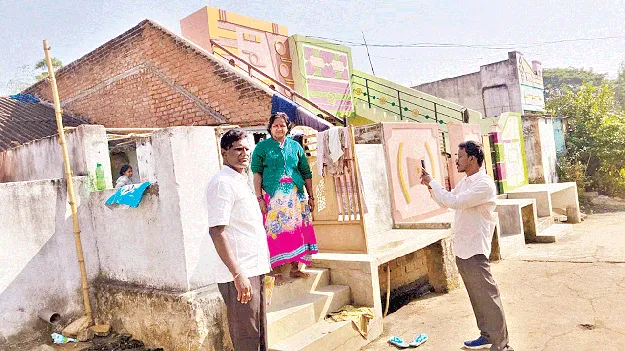 నిబంధనల మేరకే ఇళ్ల మంజూరు: జేఈ