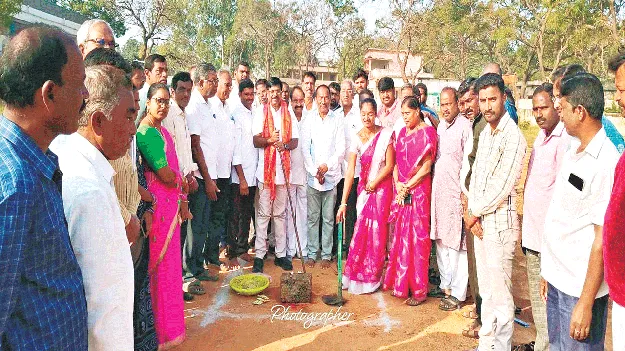 పేద విద్యార్థులందరికీ ఒకే చోట విద్య
